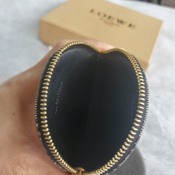 Loewe Coin Purse - Picture 10 of 12